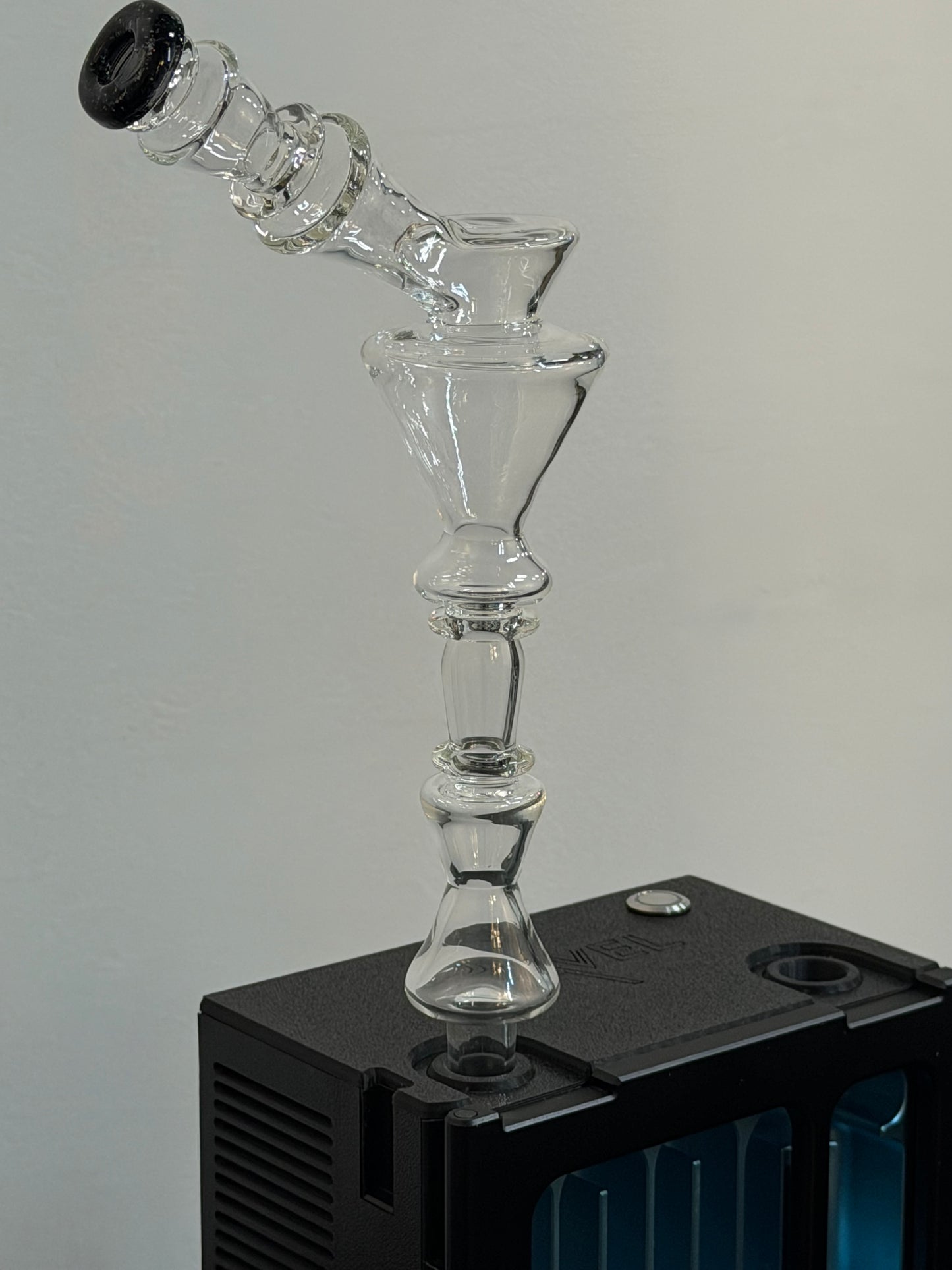 ERY GLASS BOX DRY NECKS