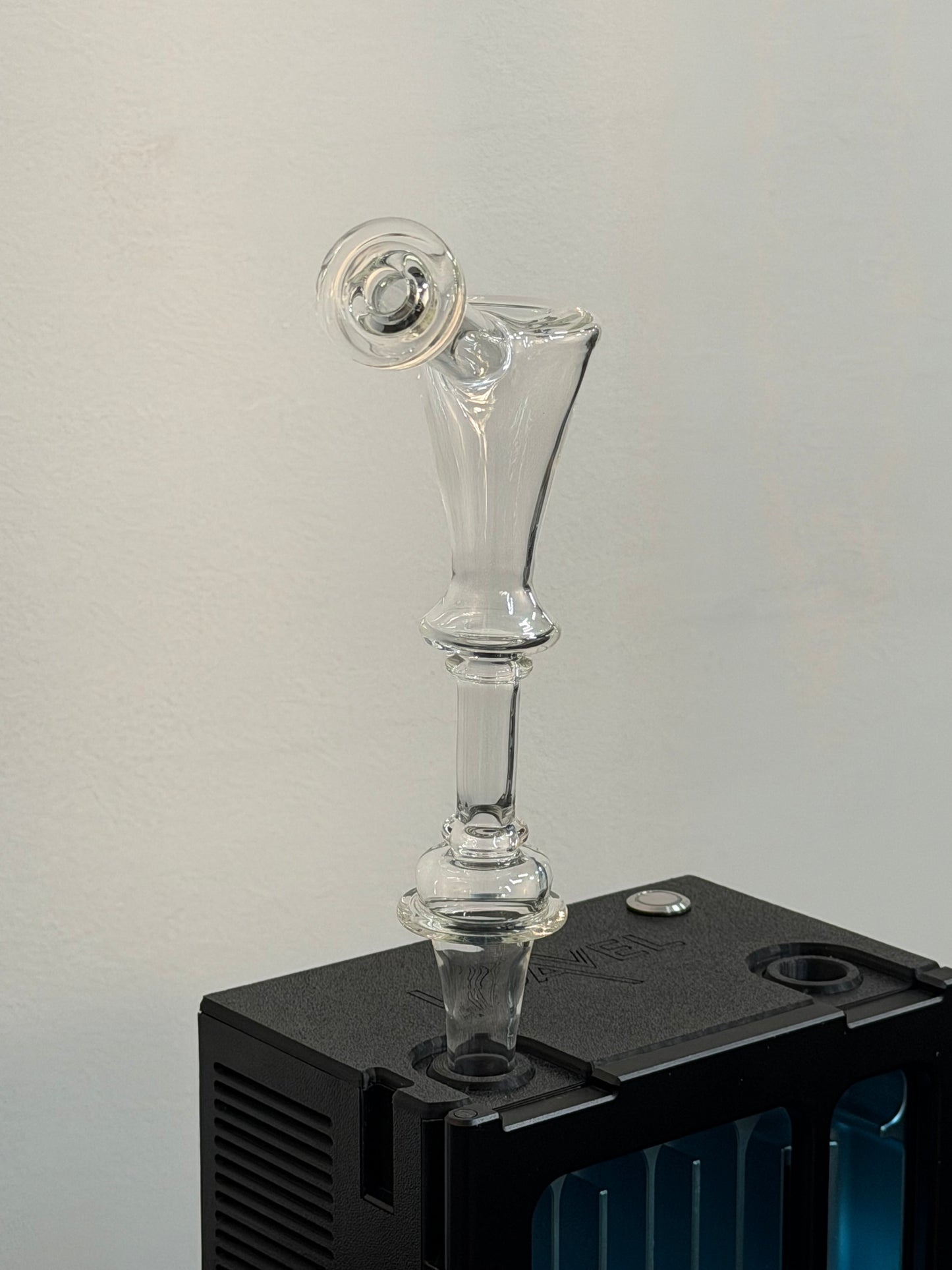 ERY GLASS BOX DRY NECKS