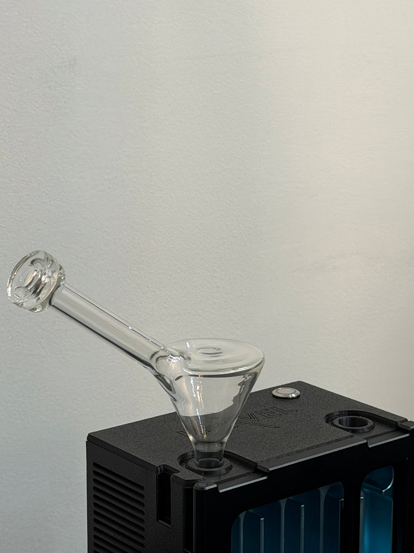 ERY GLASS BOX DRY NECKS